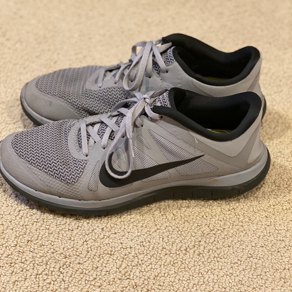 Men’s Nike sneakers